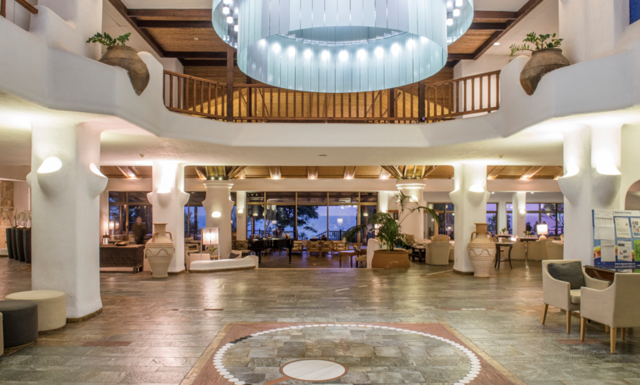 hotel-coral-beach-lobby-01